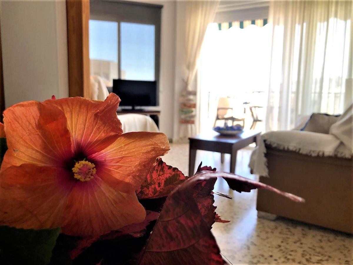 Salute To The Sea Apartment Nerja Luaran gambar